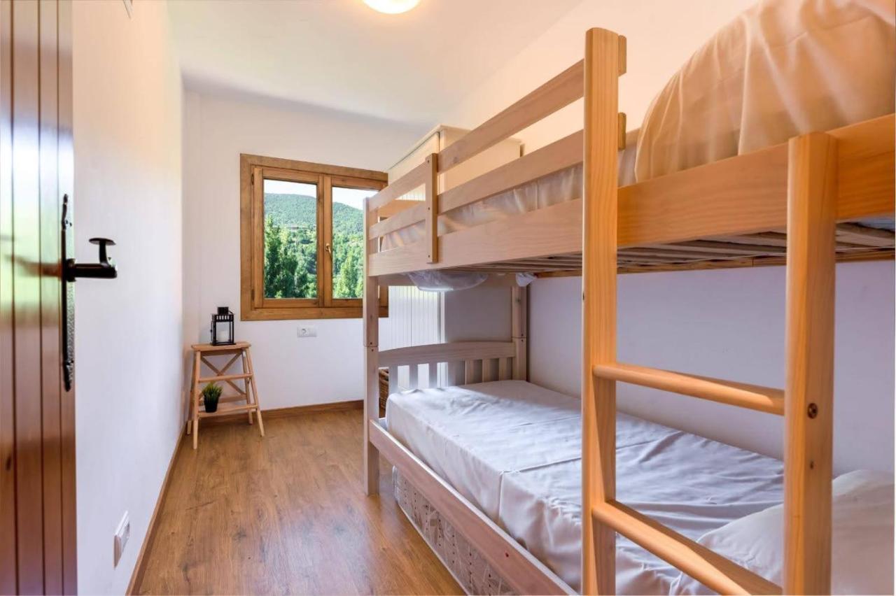 Apartamentsaloriaburg Farrera Exterior photo